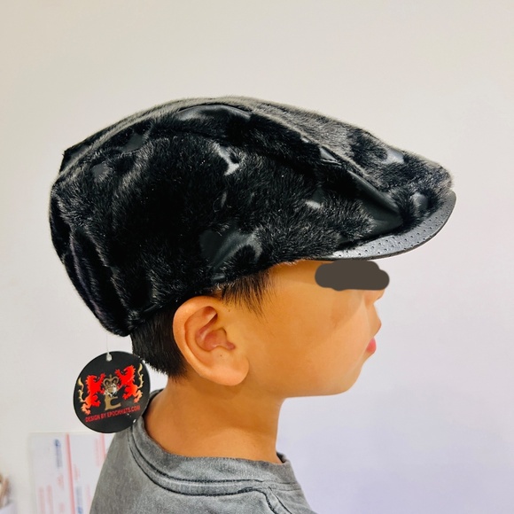 Faux Fur flat cap Hat cow pattern Warm Ski Snow dad golf furry warm Cap NEW S/M - Picture 3 of 11